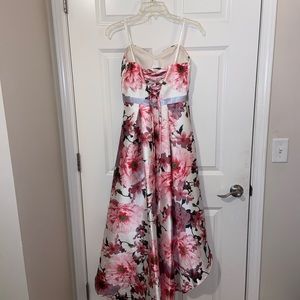 white floral dress, beaded strap, strapless
has slip underneath
worn once
